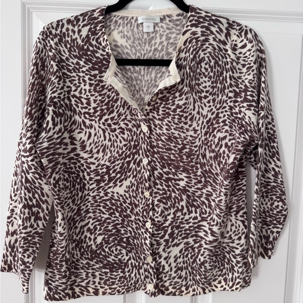 Garnet Hill Signature Merino Cardigan
SZ L Brown & Cream Animal Inspired Swirl